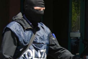Attacco Bruxelles, indagini su contatti attentatore: perquisizioni in tutta Italia