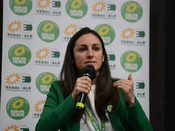 Europa Verde, Evi si dimette. Bonelli: “Io patriarcale? Falso”
