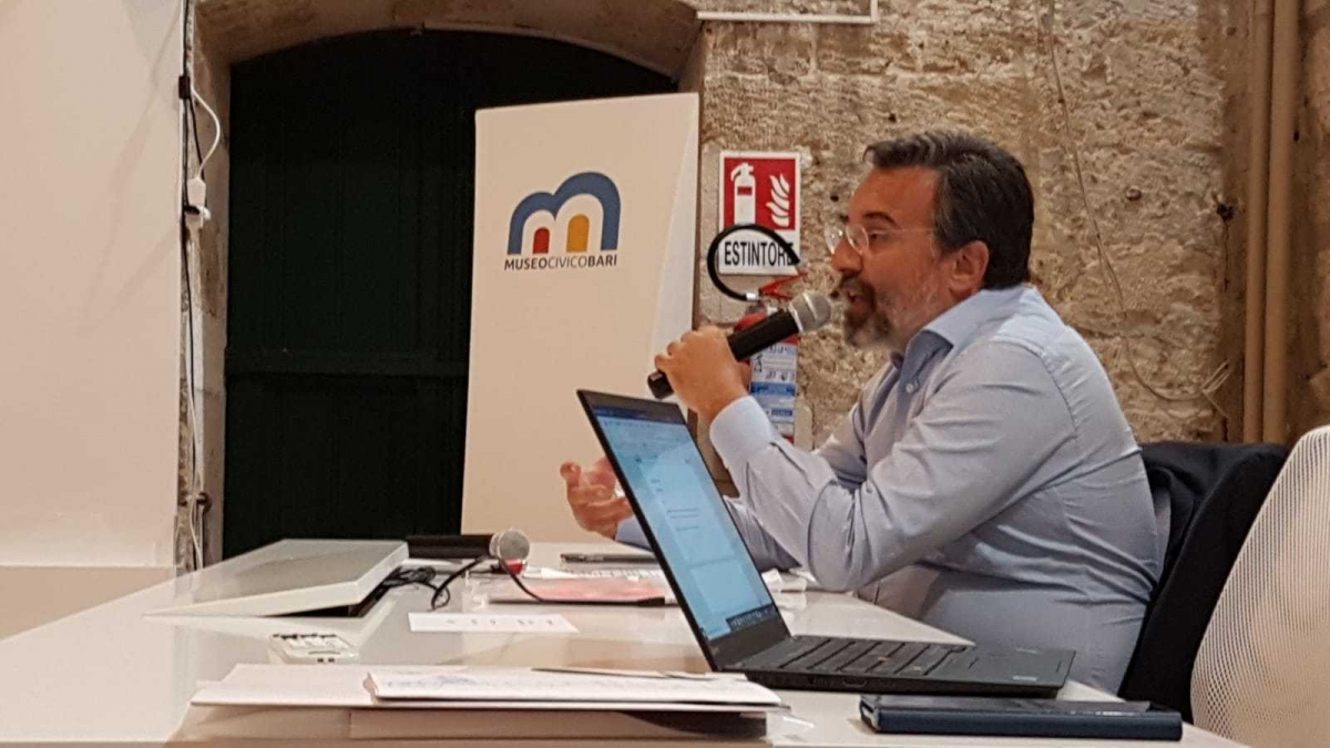 A Bari un ciclo di incontri sul rapporto tra giornalismo e politica: Marco Damilano e Federico Pizzarotti tra gli ospiti