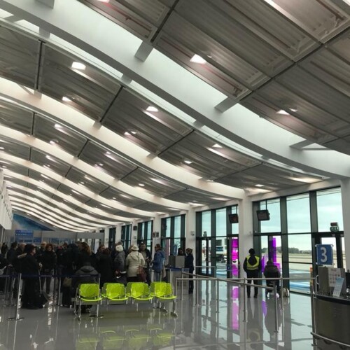 Aeroporto del Salento, inaugurate le nuove aree: cinque nuovi gates e un sistema automatizzato per l’accesso dei passeggeri