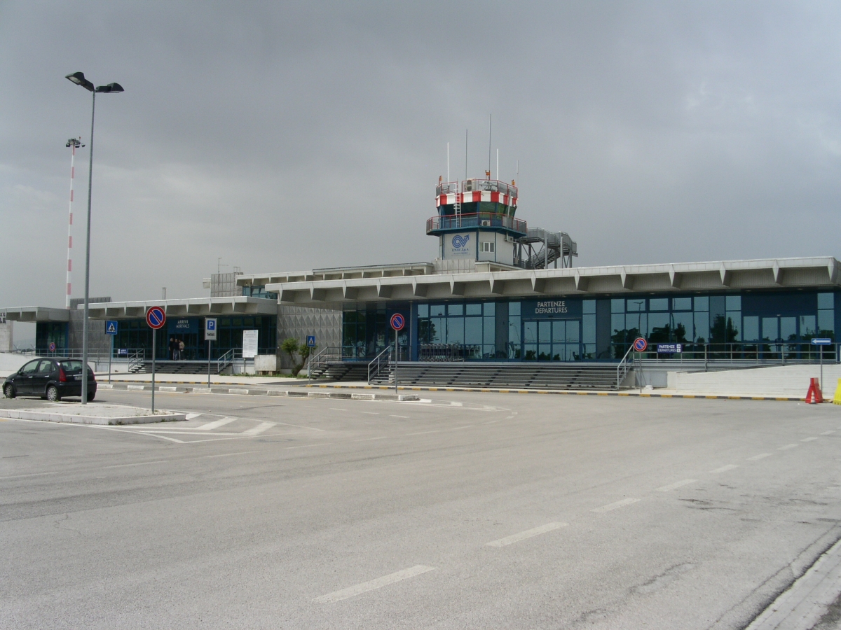 Aeroporto Gino Lisa Foggia, l’assessore regionale ai Trasporti Giannini: ‘Vedremo come risolvere la partita’