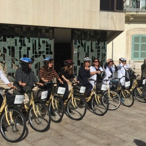 Assistenza domiciliare in bicicletta,il Comune di Bari ritira il premio ‘Il coraggio di agire’ a Roma