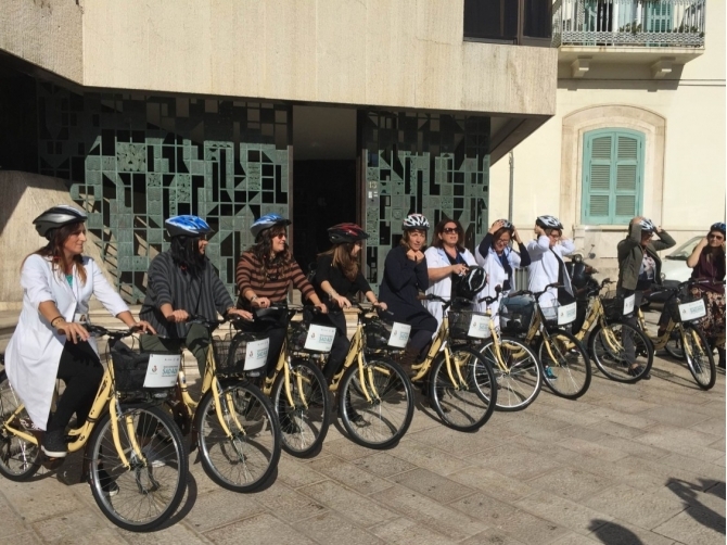 Assistenza domiciliare in bicicletta,il Comune di Bari ritira il premio ‘Il coraggio di agire’ a Roma