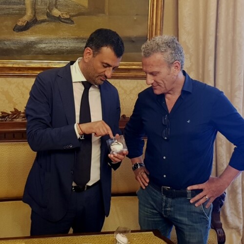 Bari, 1188 km percorsi in bici nel mese di maggio: Francesco Rutigliano premiato dal sindaco Decaro