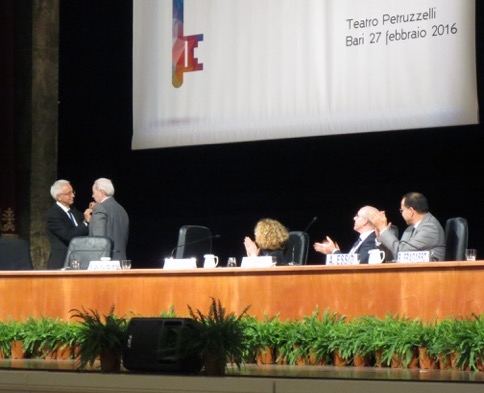 Bari: Al Teatro Petruzzelli i Premi Nobel per la Pace 2015