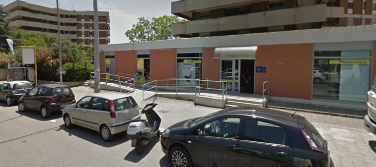 Bari, falso allarme bomba in viale Einaudi: evacuato ufficio postale