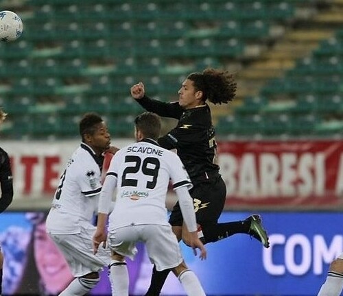 Bari-Brescia 3-0, tutto facile al San Nicola: i biancorossi tornano a vincere con i gol degli attaccanti