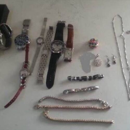 Bari: carabinieri recuperano orologi e gioielli rubati, la Procura diffonde le foto