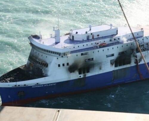 Bari, chiesto il dissequestro della Norman Atlantic: ‘Pericolo per gli utenti del porto’