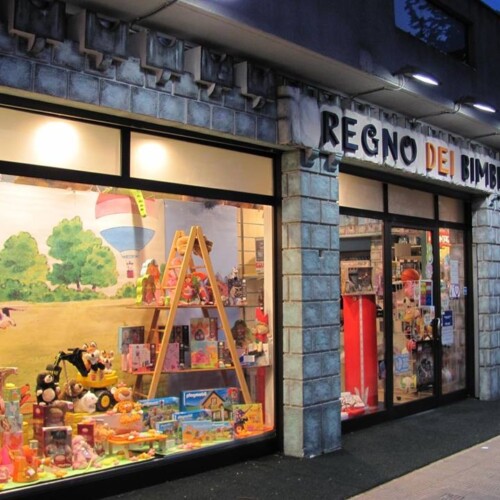 Bari, chiude il ‘Regno dei bimbi’: lo storico negozio di giocattoli abbassa le saracinesche dopo 40 anni di attività