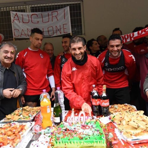 Bari, Ciccio Brienza compie 40 anni: festa all’antistadio con i tifosi