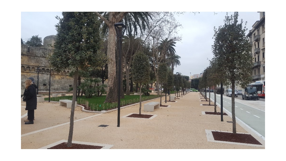 Bari, consegnato alla città il giardino Isabella d’Aragona: aree verdi e 25 nuove panchine
