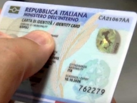 Bari, in largo Fraccacreta apertura straordinaria di sei sportelli per il rilascio della Carta d’identità elettronica