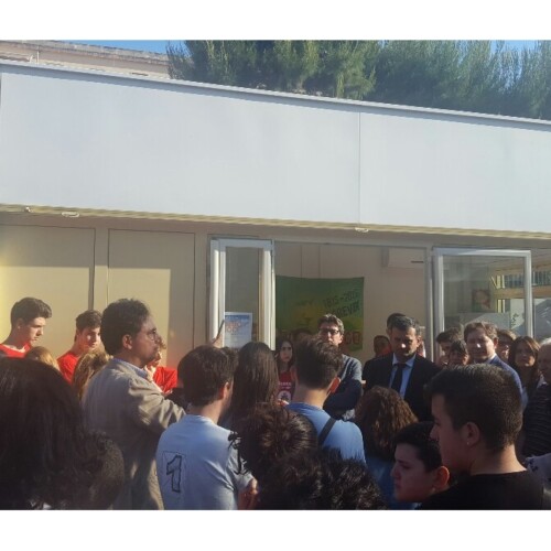 Bari, inaugurato il chiosco nel giardino ‘Mimmo Bucci’. Decaro: ‘So di non aver risolto tutti i problemi in questo quartiere’