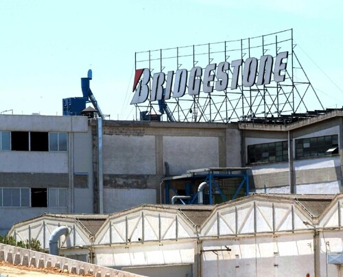 Bari, la Bridgestone va avanti con il taglio degli esuberi e formalizza 54 licenziamenti