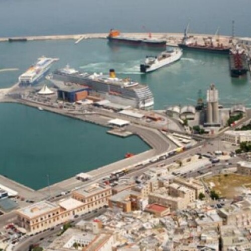 Bari: la Dda apre un’inchiesta sul passaggio di cinque jihadisti dal porto
