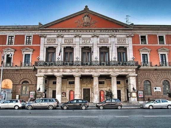 Bari, lavori di adeguamento degli impianti del teatro Piccinni: ecco le strade chiuse al traffico
