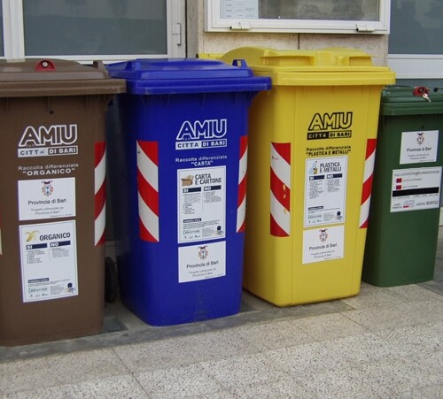 Bari: limitazioni al conferimento dei rifiuti per le festività pasquali