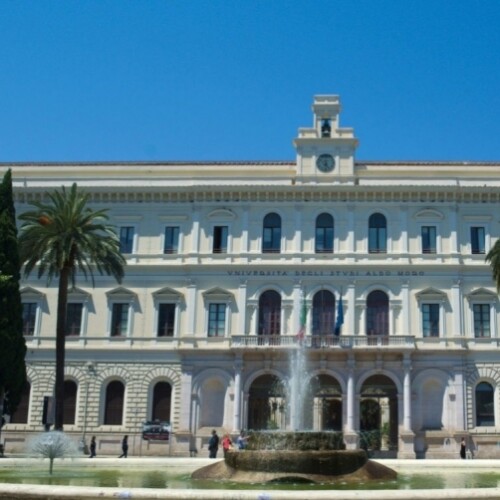 Bari, mancati pagamenti del personale tecnico-amministrativo: l’Università porta il Policlinico in tribunale