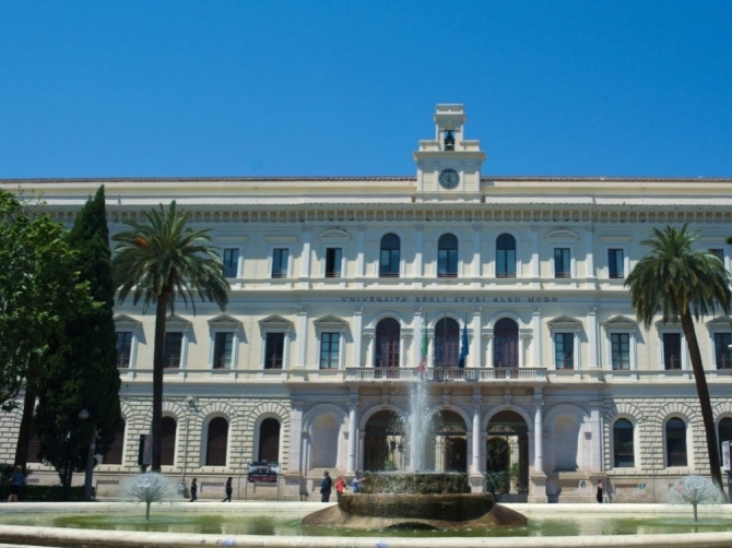 Bari, mancati pagamenti del personale tecnico-amministrativo: l’Università porta il Policlinico in tribunale