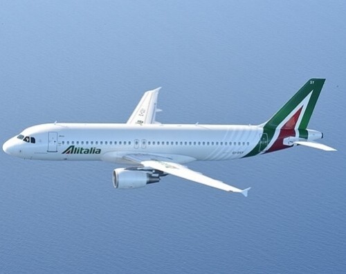 Bari, paura su un volo proveniente da Milano: aereo colpito da un fulmine