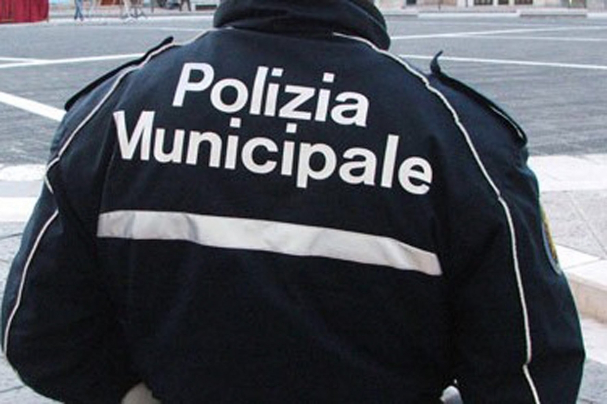 Bari, polizia locale sequestra casa popolare al quartiere San Paolo: l’assegnatario era morto da 15 anni