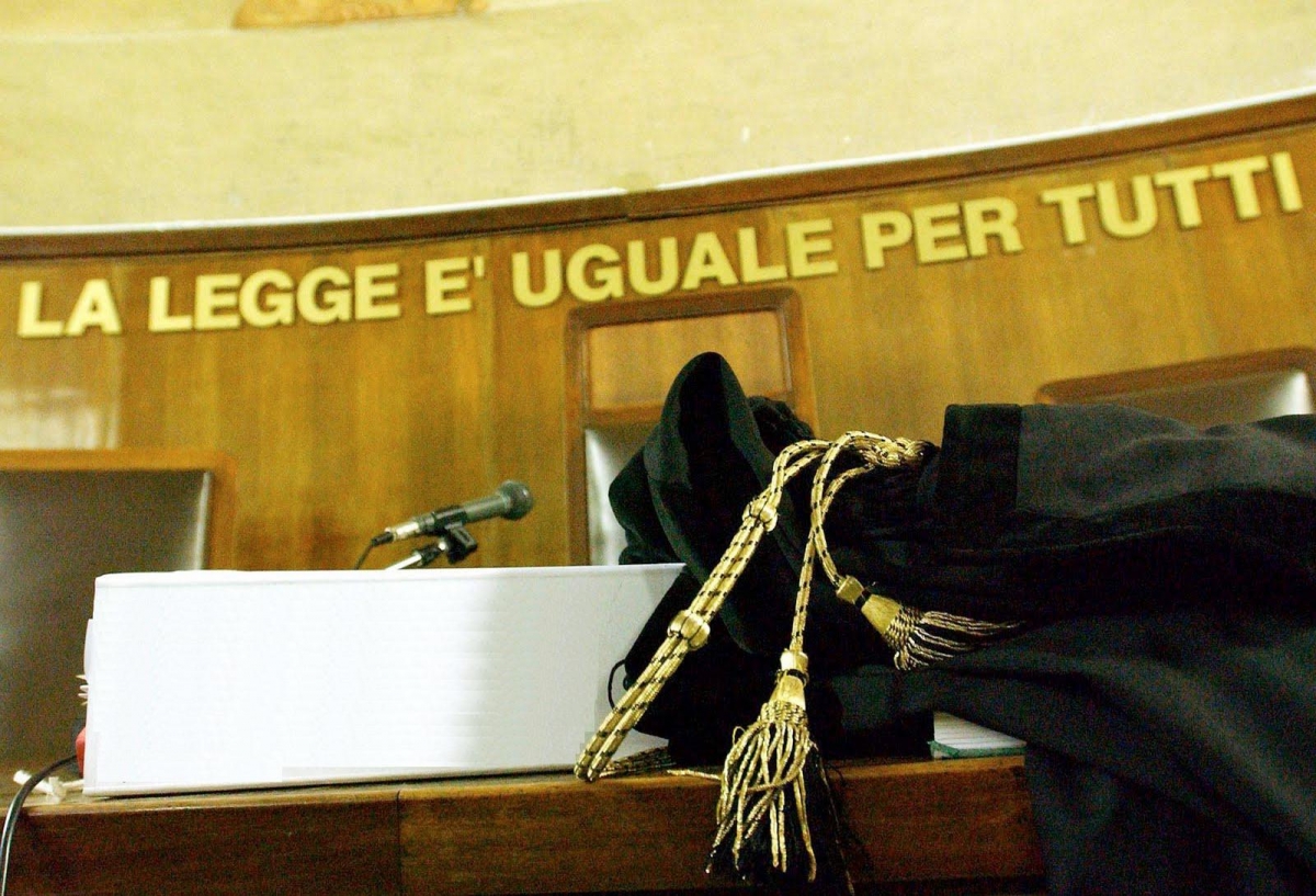 Bari, presta 1,2 milioni di euro con interessi al 257%: avvocato condannato a 3 anni di reclusione