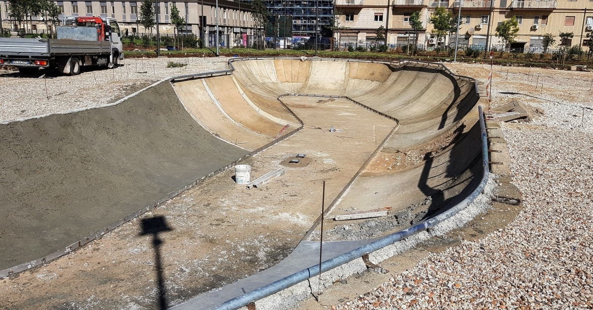Bari, proseguono i lavori nell’ex caserma Rossani: nuova pista da skateboard, area fitness e campo da basket
