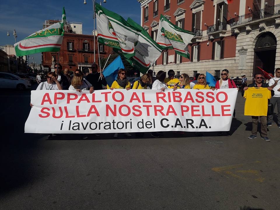 Bari, protesta dei dipendenti del Cara: ‘Rivedere le condizioni del bando di gara’