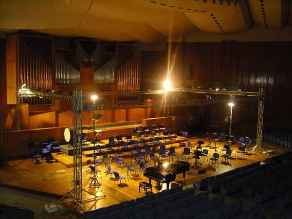 L’Orchestra sinfonica della Città metropolitana di Bari celebra Nino Rota con tre concerti tra Piccinni e Auditorium