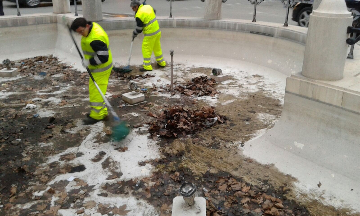 Bari, ripulite le cinque fontane storiche della città