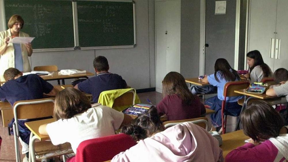 Bari, scene di aborti vietate ai minori mostrate durante l’ora di religione: la denuncia del M5S