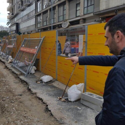Bari, sopralluogo di Decaro in via Sparano: ‘Pavimentazione migliorata. Palme? Decisione della Sovrintendenza’