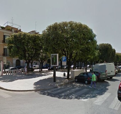 Bari, stop alle auto nella zona del Castello Svevo: tecnici al lavoro per organizzare la pedonalizzazione