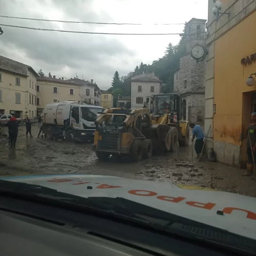 EMERGENZA MALTEMPO NELLE MARCHE, DALLA PUGLIA VOLONTARI E MEZZI DELLE MISERICORDIE