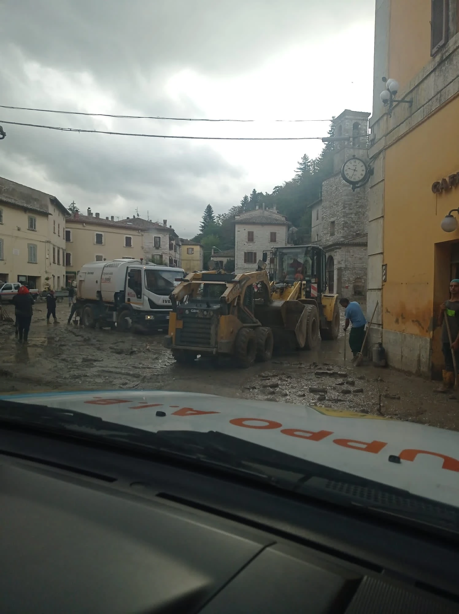 EMERGENZA MALTEMPO NELLE MARCHE, DALLA PUGLIA VOLONTARI E MEZZI DELLE MISERICORDIE