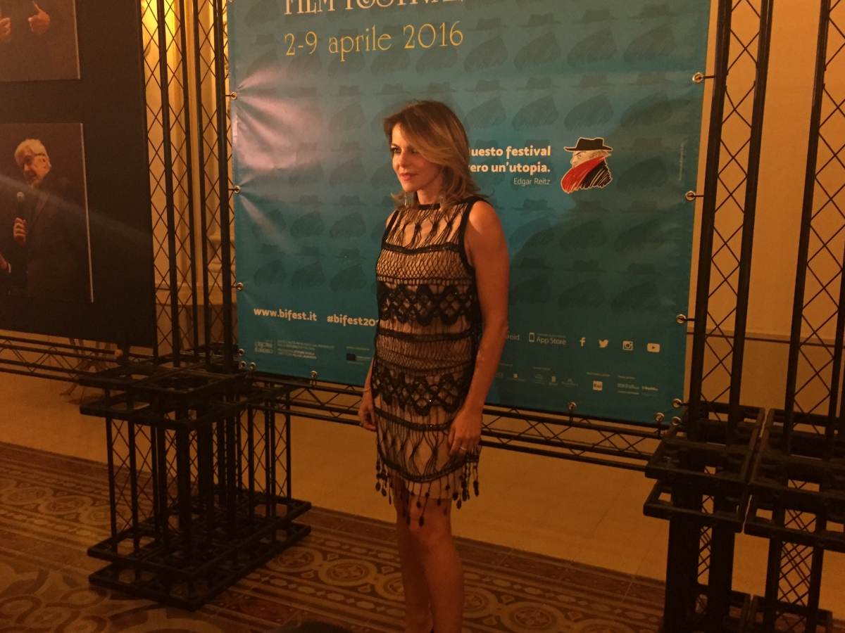 #Bifest2016, Claudia Gerini  a Bari per presentare il film ‘Il Traduttore’ (VIDEO)