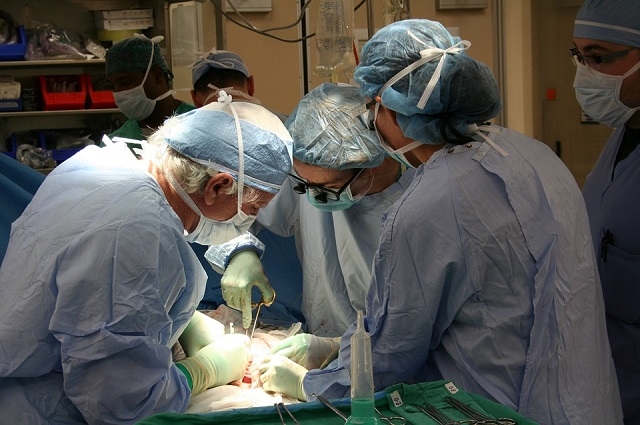 Brindisi, all’ospedale ‘Perrino’ effettuato il primo trapianto di cornea
