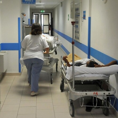 Brindisi: circa quaranta infezioni da ‘klebsiella’ in due ospedali, indaga la Procura