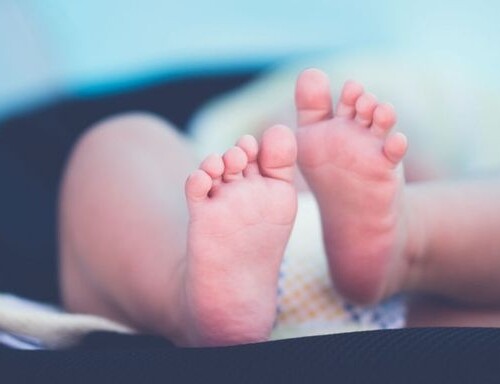 Brindisi, danni celebrali a neonato durante il parto: la Asl risarcirà la famiglia con 2 milioni di euro