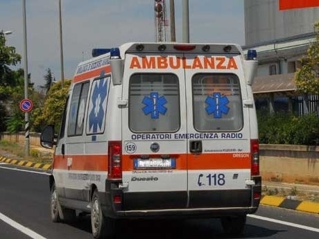 Brindisi, scontro tra due auto: morti tre giovani ragazzi