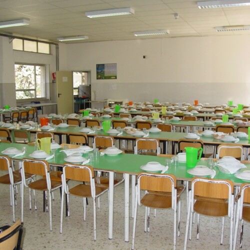 Brindisi, scuole a tempo pieno nel caos. Sospesa la mensa senza preavviso