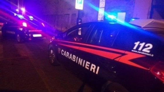 Brindisi, tragedia nella notte: 23enne accoltella e uccide la madre