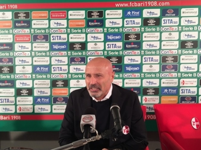 Calcio, il Bari riparte da Cittadella. Colantuono: ‘Soddisfatto del mercato, pronti a recuperare punti in classifica’