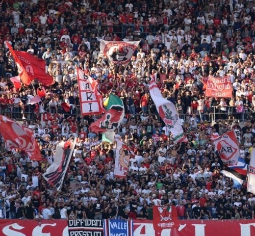 Calcio, Pescara-Bari 2-2: biancorossi beffati nel recupero, gli abruzzesi pareggiano in inferiorità numerica