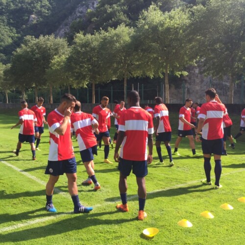 Calcio: primo allenamento per il Bari a Roccaporena, Paparesta prende Donkor