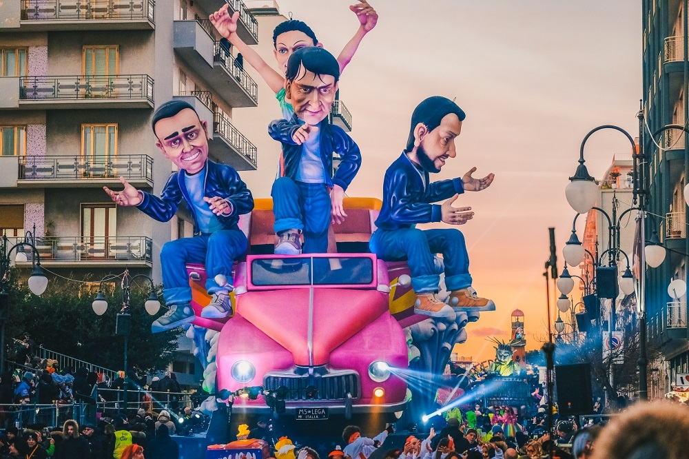 Carnevale di Putignano, tutto pronto per l’ultimo weekend: attesa per Pif e Clementino