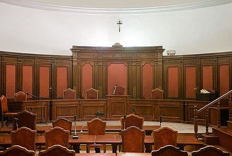 Catania, uccise la figlia nel sonno per punire l’ex moglie: condannato all’ergastolo
