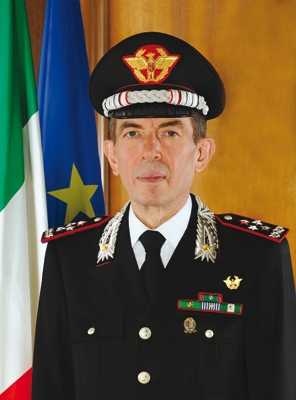 Centrodestra, Berlusconi pensa ad un leader pugliese: ‘Mi piacerebbe vedere premier il generale Leonardo Gallitelli’