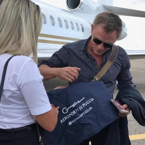 Cinema, Daniel Craig atterra a Bari: direzione Matera per girare il nuovo capitolo di 007